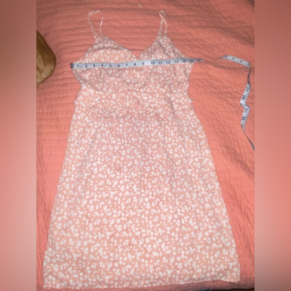 19 Cooper Pink & White floral dress in size XS.
